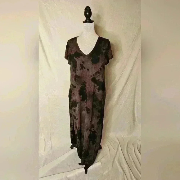 Dresses & Skirts - Tie dye maxi dress with pockets